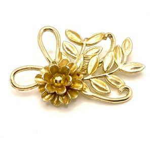 Gorgeous Vintage Floral Gold Brooch Estate Jewelry Pin Pendant Lapel ✨  A004